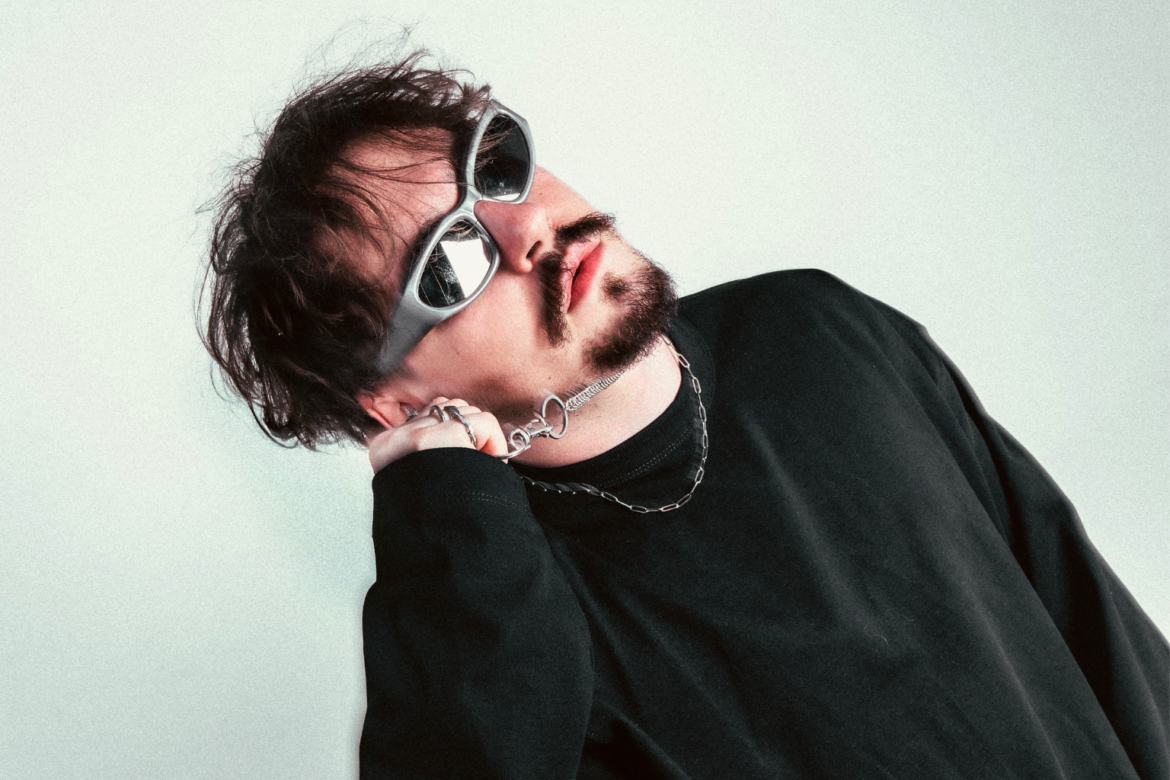 REYUS Collaborates With Vocalist Émilie Rachel On ‘Deeper Water’ Taken From His Debut Album ‘I’m Listening’